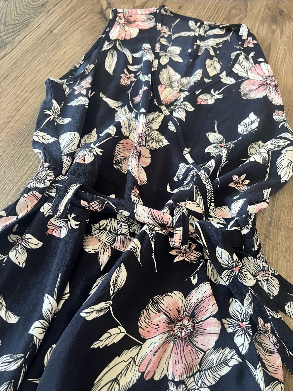 Only Floral Wide-Leg Jumpsuit in Navy and Pink - Picture 4 of 5